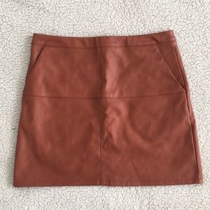 VEGAN LEATHER SKIRT